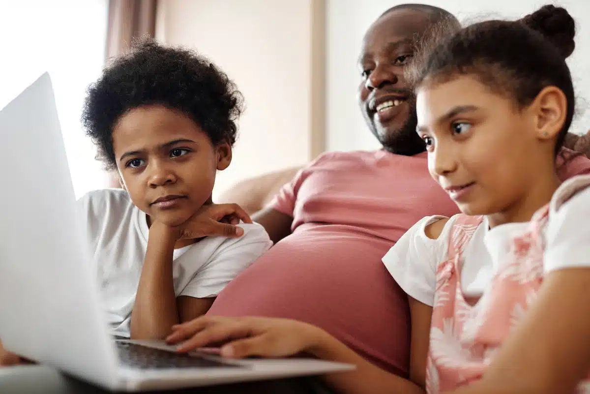 Découvrez une sélection de livres et jeux éducatifs pour passer des moments enrichissants en famille