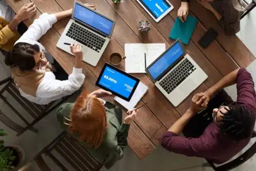 Découvrez les dernières avancées technologiques qui révolutionnent le monde des affaires