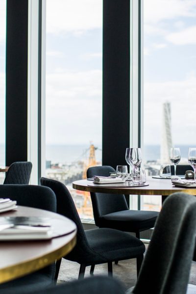 Chaise restaurant : optez pour un siège confortable et stylé