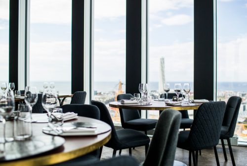 Chaise restaurant : optez pour un siège confortable et stylé