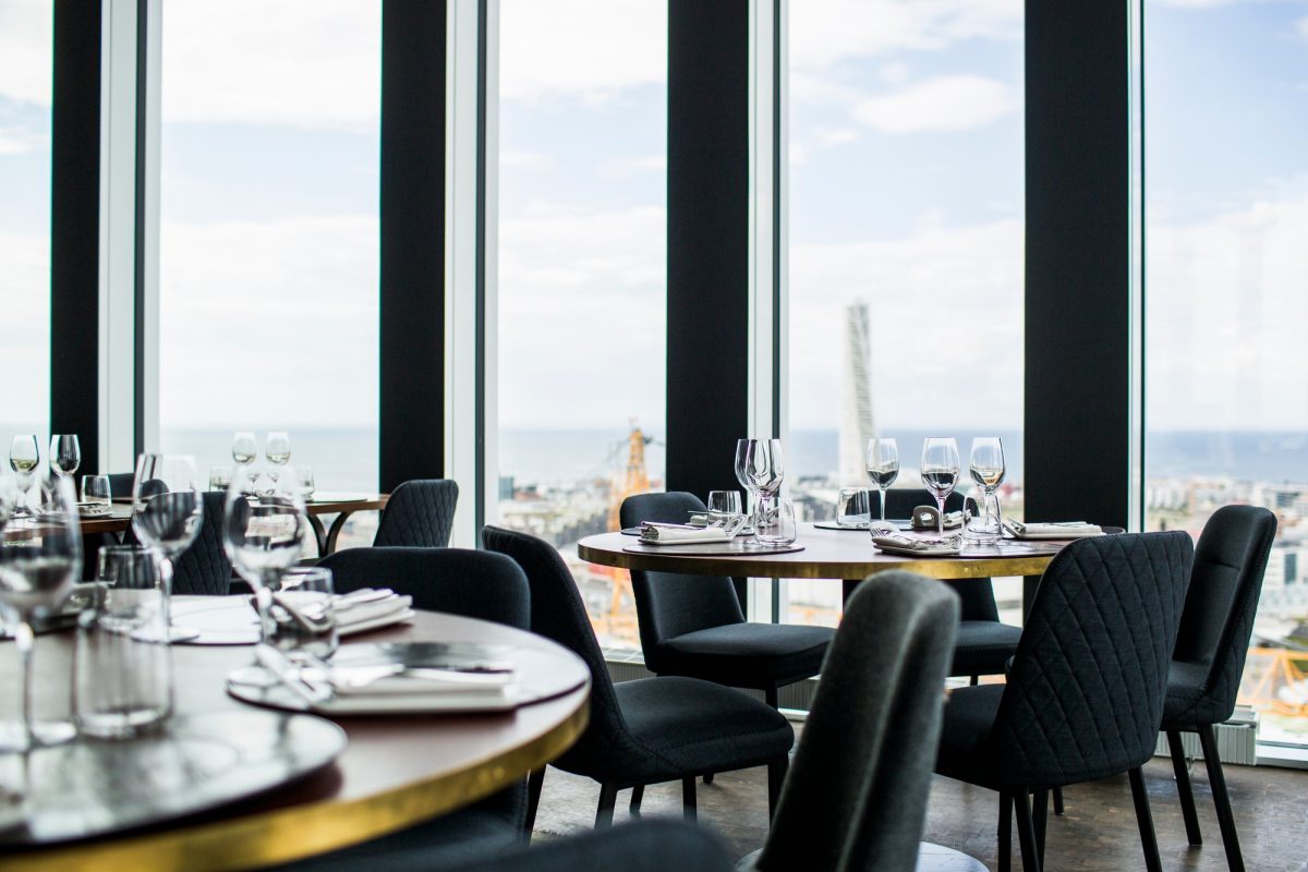 Chaise restaurant : optez pour un siège confortable et stylé